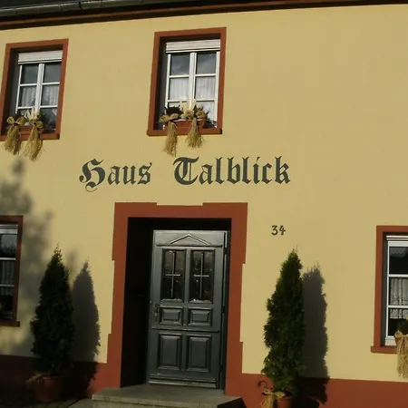 Spacious In Morbach With Garden Apartment